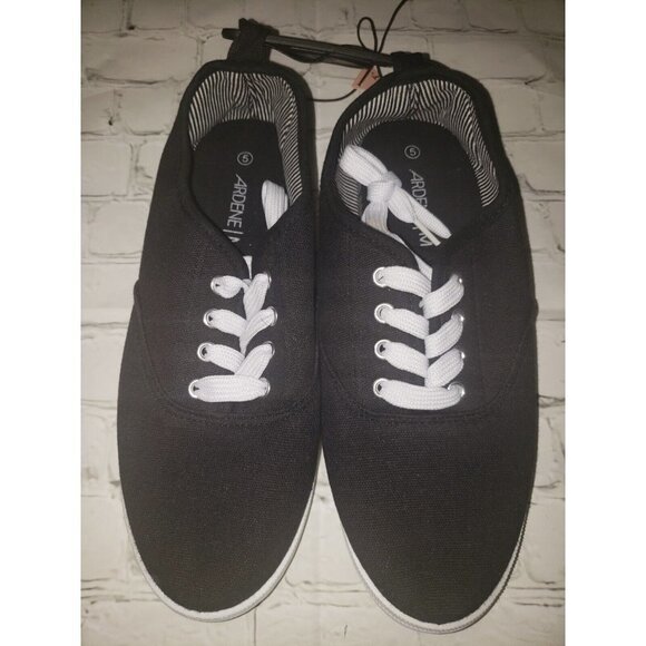 NWT Ardene Size 5 Black Yoga Mat Flat Lace Up Canvas Sneaker Shoes Women's - Picture 1 of 6